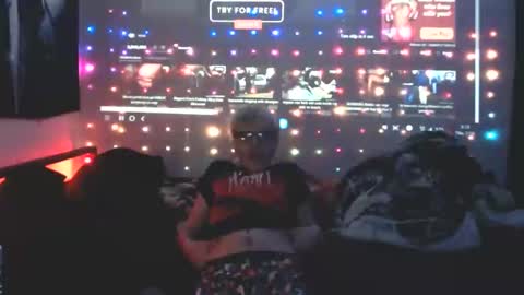 Snapshot of xbl0ndiex chatting on 02.20.25 Bl0ndi3x online show from 02.20.25