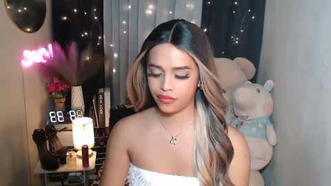 Snapshot of xclassylorainne chatting on 12.03.24 lorainne online show from 12.03.24