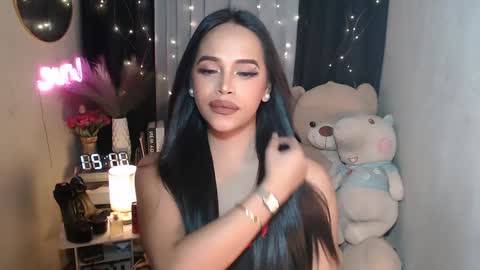 Snapshot of xclassylorainne chatting on 12.07.24 lorainne online show from 12.07.24