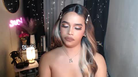 Snapshot of xclassylorainne chatting on 12.24.24 lorainne online show from 12.24.24