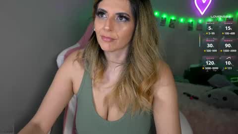 Snapshot of xclusivesecrets chatting on 03.03.25 spoil me here online show from 03.03.25