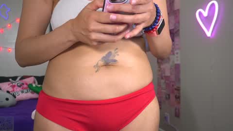 Snapshot of xclusivesecrets chatting on 10.02.25 spoil me here online show from 10.02.25