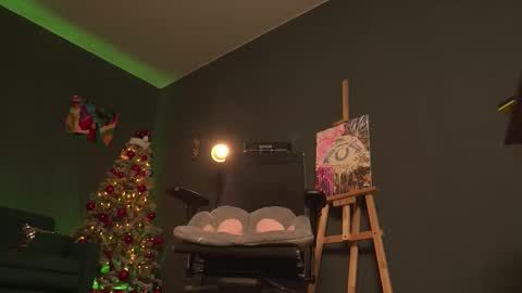 Snapshot of xcummingxsoonx chatting on 12.16.25 MIRA online show from 12.16.25