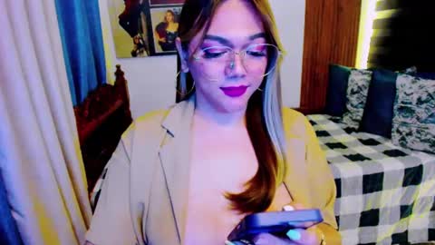 Snapshot of xdirtymistressx chatting on 02.07.25 XDirtymistressX online show from 02.07.25