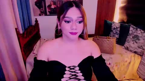 Snapshot of xdirtymistressx chatting on 03.11.25 XDirtymistressX online show from 03.11.25