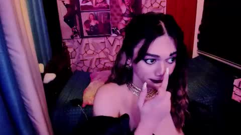 Snapshot of xdirtymistressx chatting on 10.03.25 XDirtymistressX online show from 10.03.25