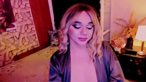 Snapshot of xdirtymistressx chatting on 10.27.25 XDirtymistressX online show from 10.27.25
