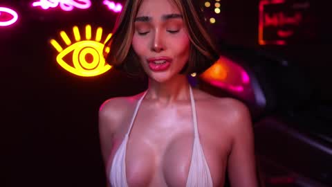 Snapshot of xforyoureyesonlyx chatting on 01.03.25 Anne online show from 01.03.25