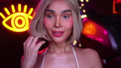 Snapshot of xforyoureyesonlyx chatting on 01.09.25 Anne online show from 01.09.25