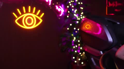 Snapshot of xforyoureyesonlyx chatting on 02.02.25 Anne online show from 02.02.25