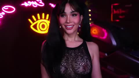 Snapshot of xforyoureyesonlyx chatting on 02.04.25 Anne online show from 02.04.25