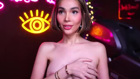 Snapshot of xforyoureyesonlyx chatting on 02.20.25 Anne online show from 02.20.25