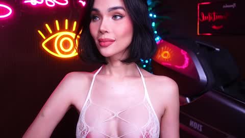 Snapshot of xforyoureyesonlyx chatting on 03.07.25 Anne online show from 03.07.25