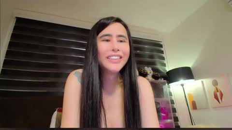 Snapshot of xhotcockcumts chatting on 11.19.25 Barbie ann online show from 11.19.25