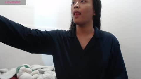 xhotlickerkiarax online show from 06.04.26