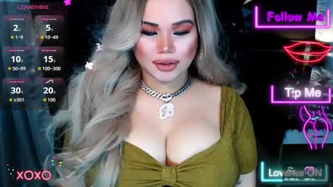 xHUGECOCKTILLCUMX online show from 10.23.25