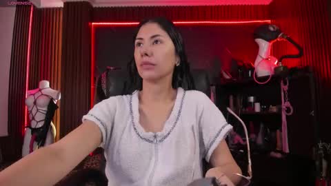 XiaQueen   I M online show from 11.19.25