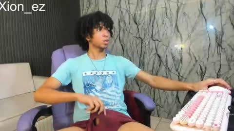 Snapshot of xion_ez chatting on 06.15.26 xion_ez online show from 06.15.26