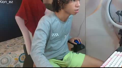 Snapshot of xion_ez chatting on 07.21.26 xion_ez online show from 07.21.26