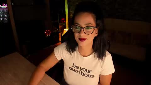 Snapshot of xlaracroftx chatting on 11.06.25 Lara online show from 11.06.25