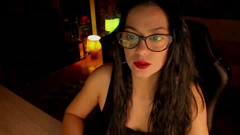 Snapshot of xlaracroftx chatting on 05.01.26 Lara online show from 05.01.26