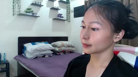 Snapshot of xlovely_destinyx chatting on 05.29.26 Alice online show from 05.29.26
