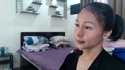 Snapshot of xlovely_destinyx chatting on 05.30.26 Alice online show from 05.30.26
