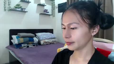 Snapshot of xlovely_destinyx chatting on 06.15.26 Alice online show from 06.15.26