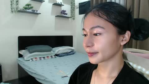 Snapshot of xlovely_destinyx chatting on 06.30.26 Alice online show from 06.30.26