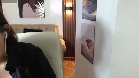 lunna online show from 10.25.25