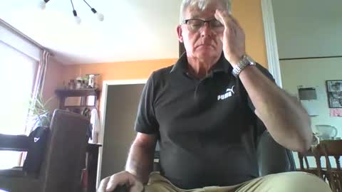 Snapshot of xmaeg3 chatting on 09.10.25 xmaeg3 online show from 09.10.25