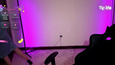 Snapshot of xmialozanoxx chatting on 10.05.25 MiaLozano online show from 10.05.25