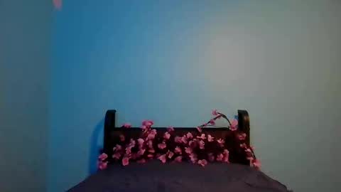 Snapshot of xmiaxbutterflyx3 chatting on 11.10.25 xmiaxbutterflyx3 online show from 11.10.25