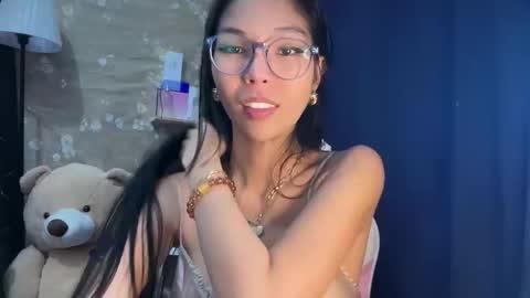 Snapshot of xmonica_cummerx chatting on 12.22.25 Sweet Monica online show from 12.22.25