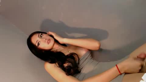 Snapshot of xnaughtyandsweet69_ chatting on 02.27.25 JACKY DELOS SANTOS online show from 02.27.25