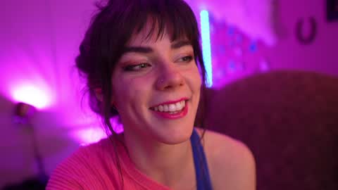 Bella Bondai online show from 12.17.24