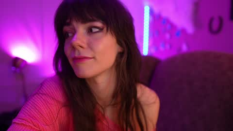 Bella Bondai online show from 12.18.24