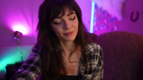 Bella Bondai online show from 12.19.24