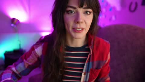 Bella Bondai online show from 12.22.24