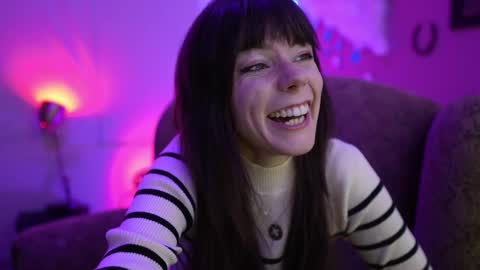 Bella Bondai online show from 02.19.25