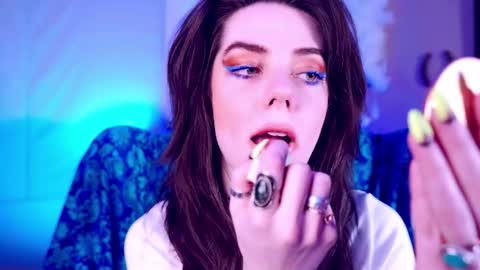 Bella Bondai online show from 03.23.26