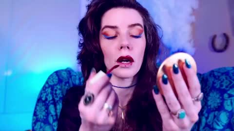 Bella Bondai online show from 03.31.26