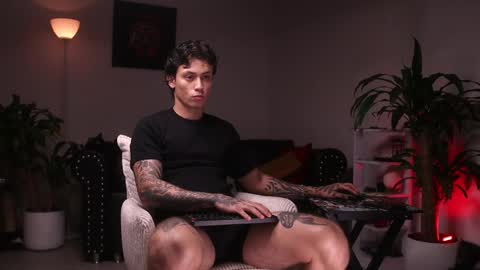   online show from 03.01.25