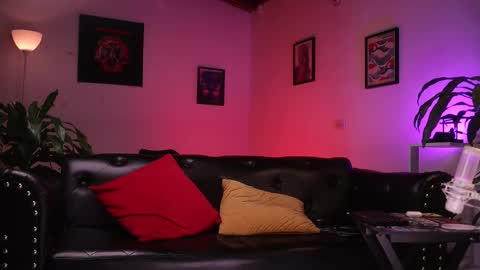   online show from 03.12.25