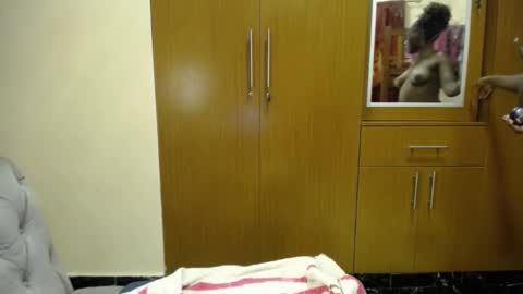 Snapshot of xoxo_booty chatting on 11.30.25 Xoxo online show from 11.30.25