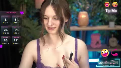 xoxo_molly online show from 10.21.25