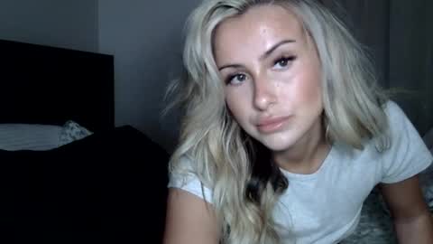 Snapshot of xoxolala32 chatting on 07.23.26 Lacey Loo online show from 07.23.26