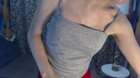 Snapshot of xqueenyasiandomcumx chatting on 12.31.24 address me as QUEEN NINA A Little Bit of ANGELIC FACE with a Wild Demonic Side online show from 12.31.24