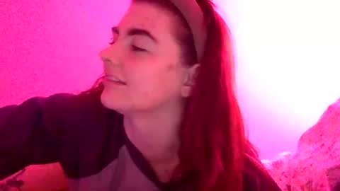 Snapshot of xratedcherry chatting on 10.27.25 CHERRY online show from 10.27.25