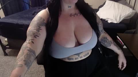 xorileyschembri online show from 12.02.24